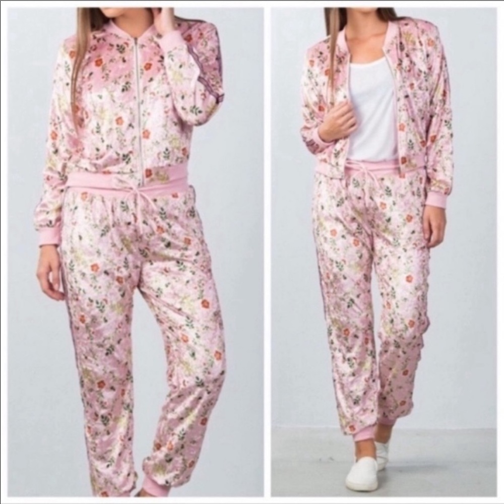 Velvet jogger and jacket set